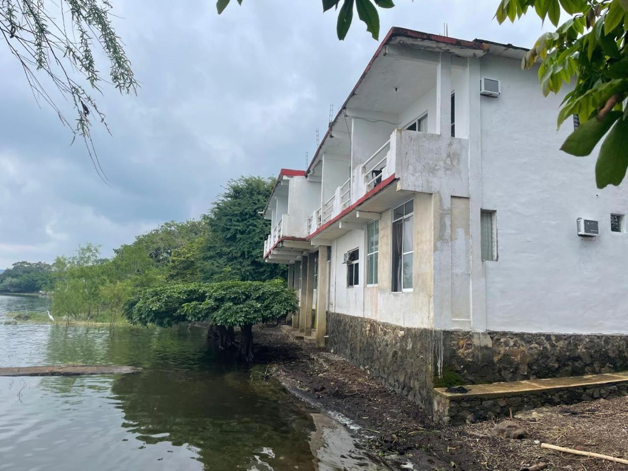 Hotel La Cabaña del Lago Catemaco Exterior foto